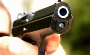 pistol arma