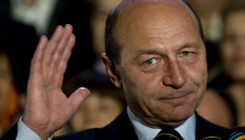 Băsescu Il Critică Dur Pe Iohannis A Dat O In Bară De La Un