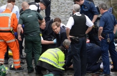 deputat resusciteaza politist Londra