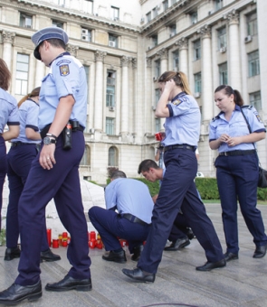 Inquam omagiu politist ucis