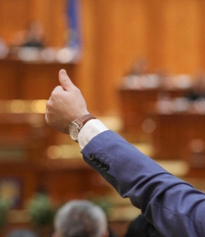 Inquam parlament vot