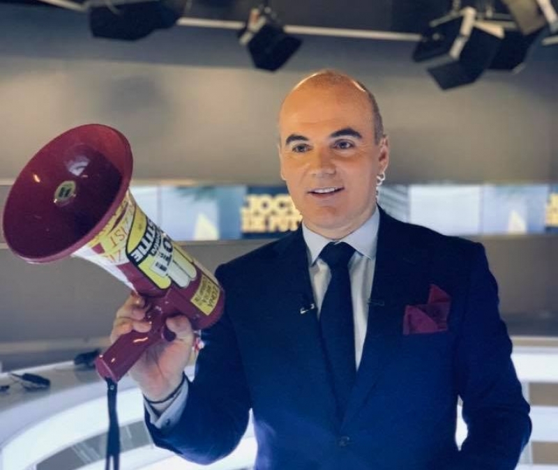 Rares Bogdan Informs About Leaving Realitatea Tv And Participating In The Pnl Lists In The European Parliament We Meet Today In Victoriei Square News Sources