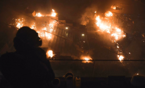 Noi Proteste La Hong Kong Marcate De Violenţe Stiri Pe Surse