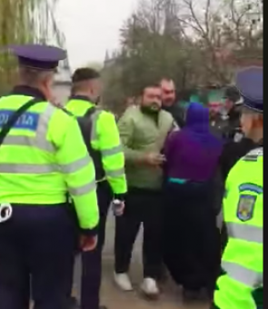 politisti atacati ialomita