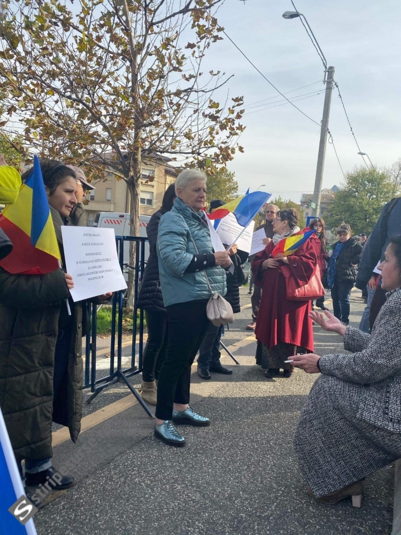 Video Miting In Faţa Csm Oamenii Isi Arată Sprijinul Faţă De