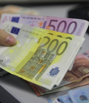 bani curs leu euro