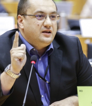 Cristian Terhes
