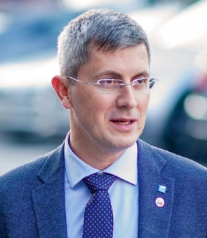 Dan Barna
