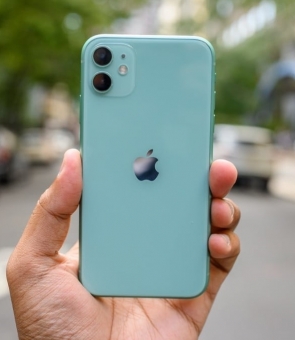 iPhone 11
