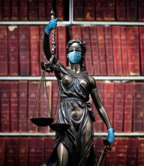 justitie masca