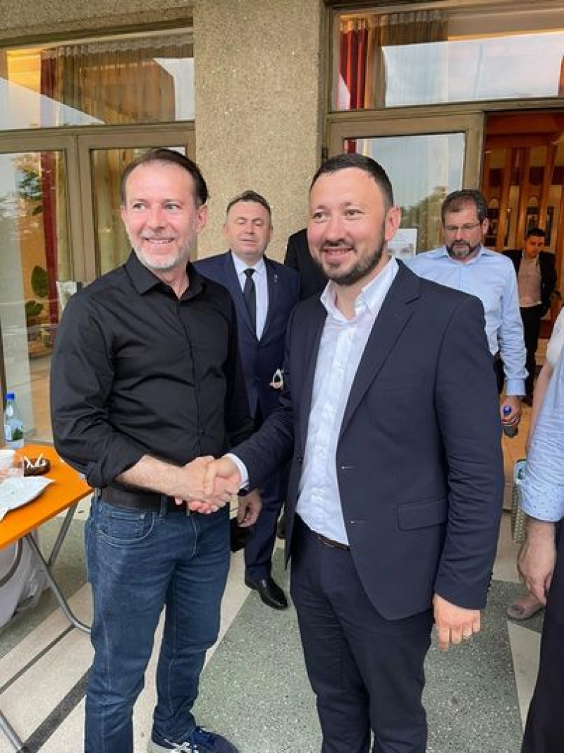 SURPRISE in the race for the PNL leadership: PNL Bacău turns its weapons.  Given as safe in the Orban camp, Mircea Fechet publicly announces his support for Cîțu – News by sources