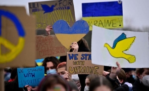 stand with ukraine / alaturi de Ucraina