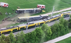 tren deraiat austria